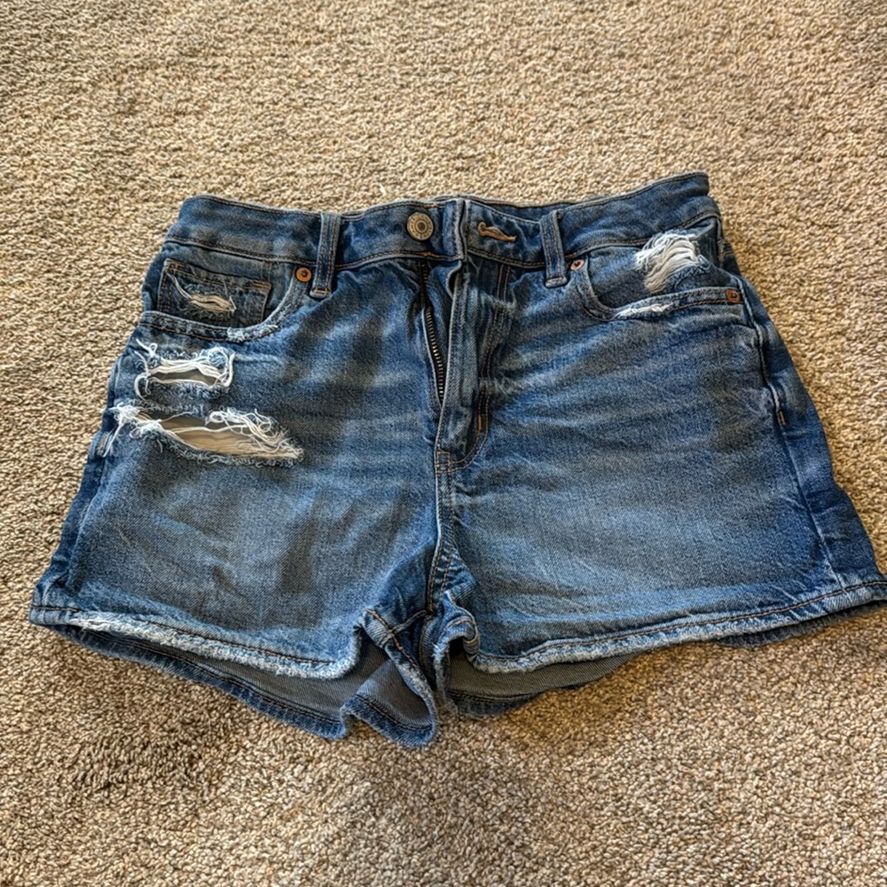 American Eagle women’s size 2 shorts